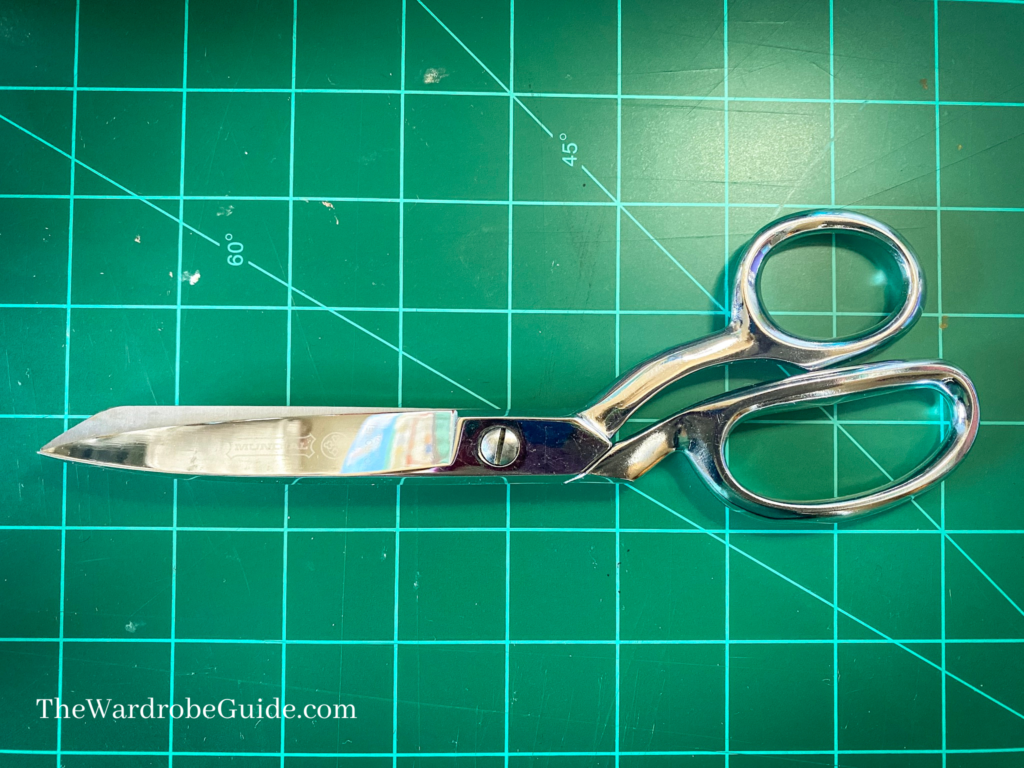 Basic Hand Sewing Tools: Fabric Scissors